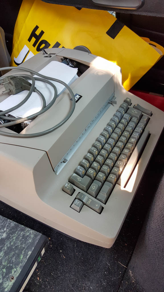 Term Selectric Car 1