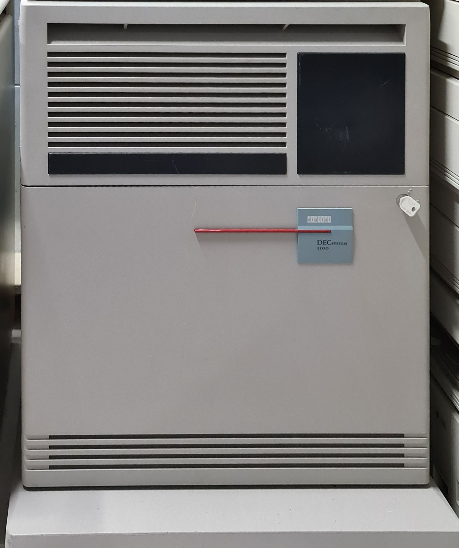 DECsystem 5500: DS5500 0